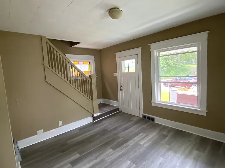 285 Malleable St — Photo 6