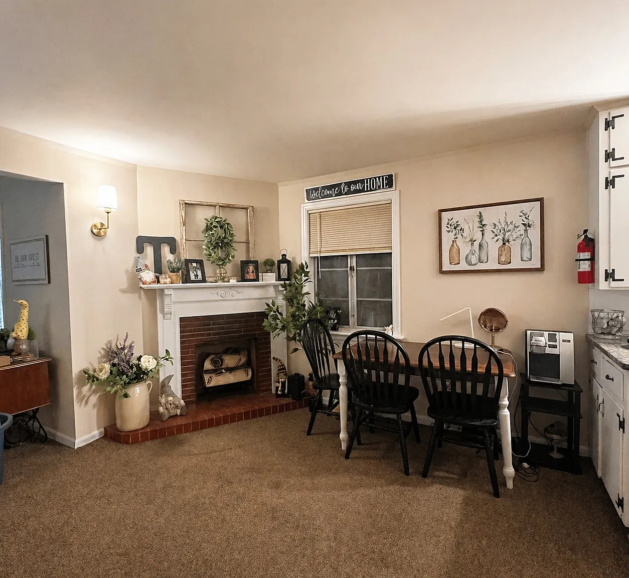 3 bed, 2.0 bath, 1366 sqft, $1,300 — Photo 2