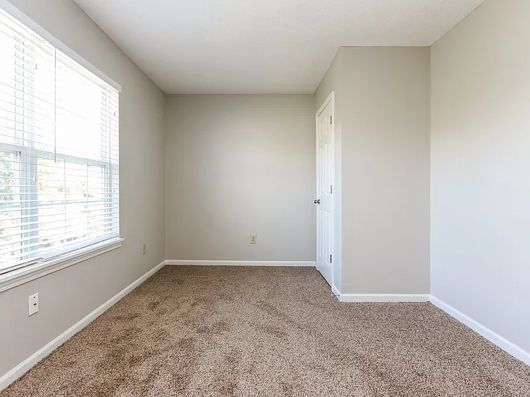 19166 Strand Ct — Photo 13