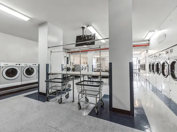 555 Kappock Street image 12 of 14