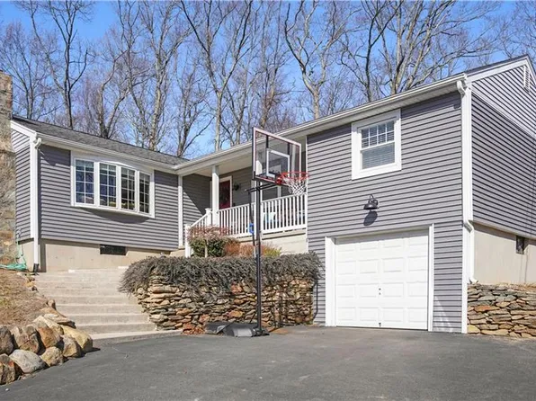 153 Swan Rd, Smithfield, RI 02917