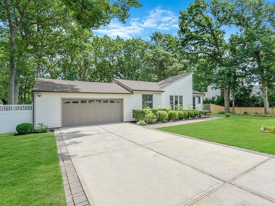 1st image of 32 Brookhaven Boulevard