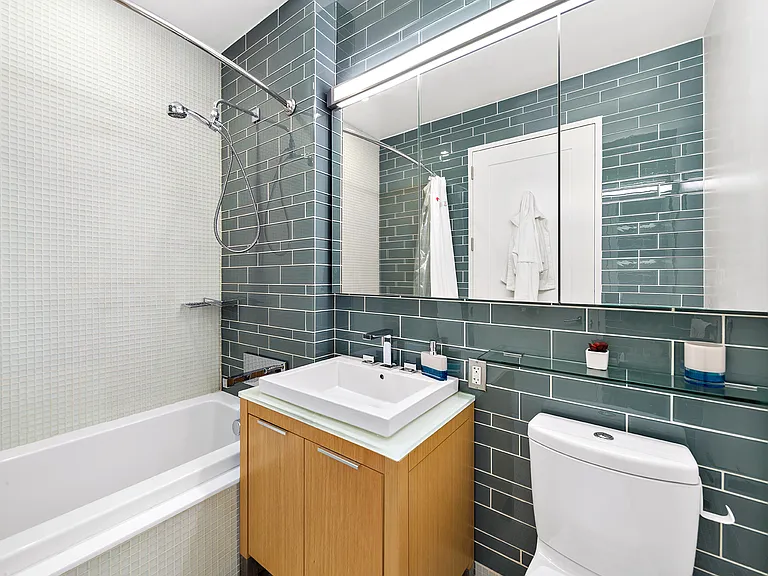 22 N 6th St #Penthouse 3E — Photo 14