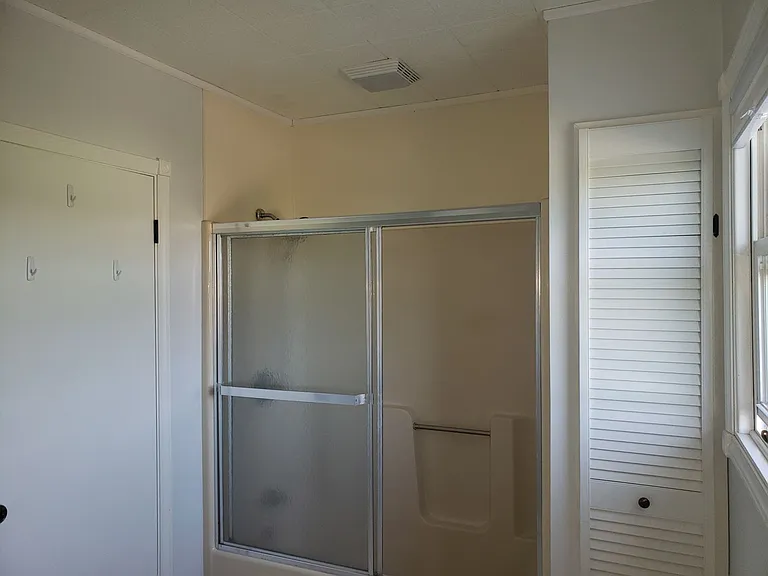 9739 Maysville Rd — Photo 12