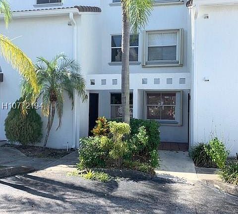 2nd image of 4858 NW 97th Pl #275