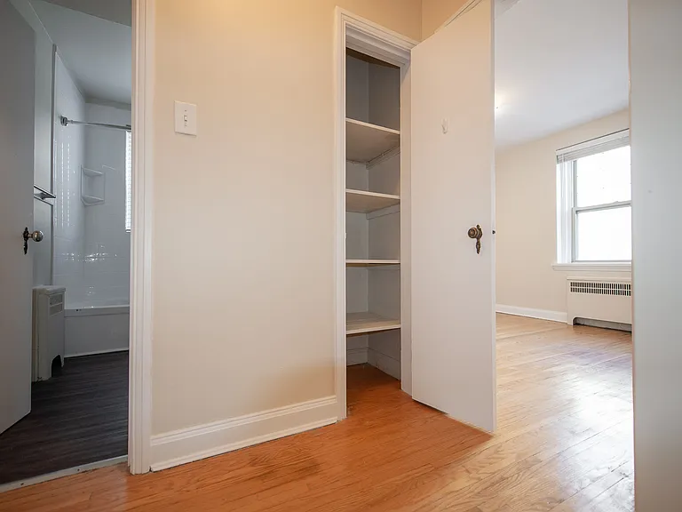 250 Broadway Ave #2 — Photo 15