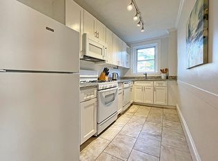 257 Washington St APT 3, Salem, MA 01970