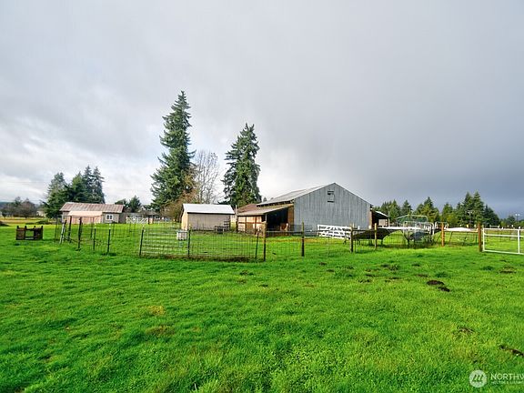4th image of 19944 Carper Road SW