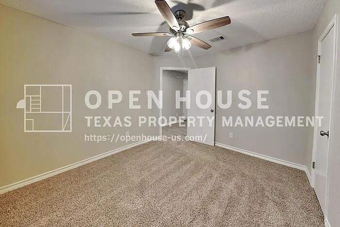 5900 Stone Meadow Ln — Photo 12