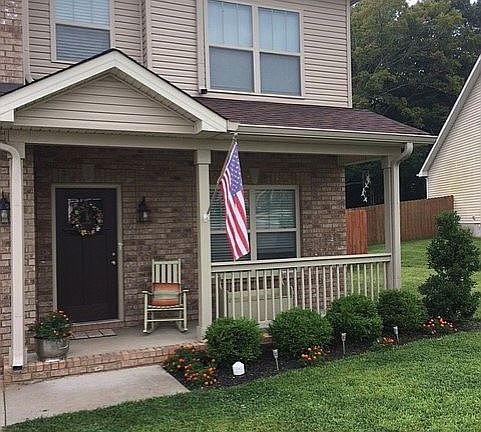 2nd image of 871 Cherry Blossom Ln