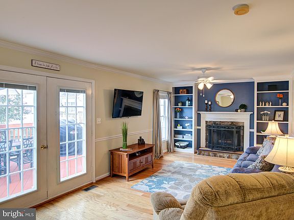 4th image of 213 Breezewood Dr