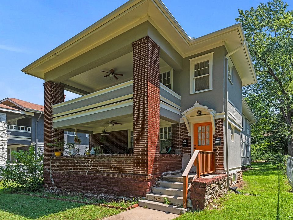 Up/Down Duplex - 5307 is upstairs and avail 10-01.