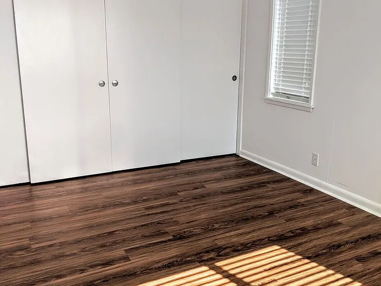 215 Boston Apartments — Photo 12