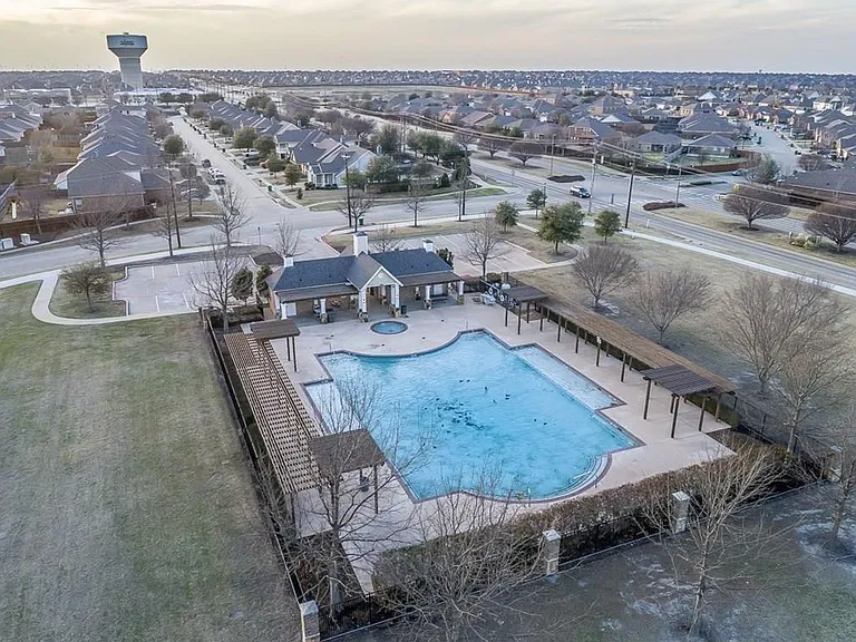 9812 Coolidge Dr — Photo 20