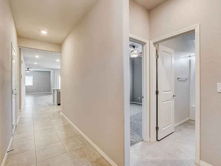 7858 Romulan St — Photo 4