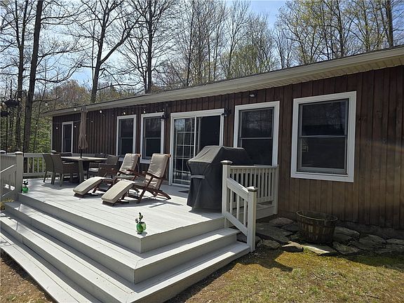 4th image of 3278 Huggins Rd