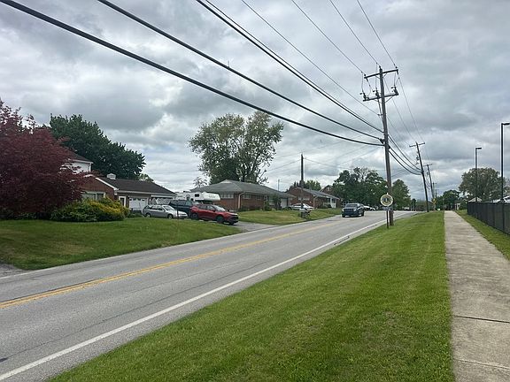 4th image of 1806 E Canal Rd