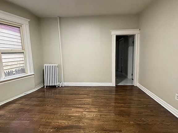 4th image of 849-851 S 15th St #3