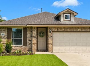 261 Inwood Dr, West Columbia, TX 77486
