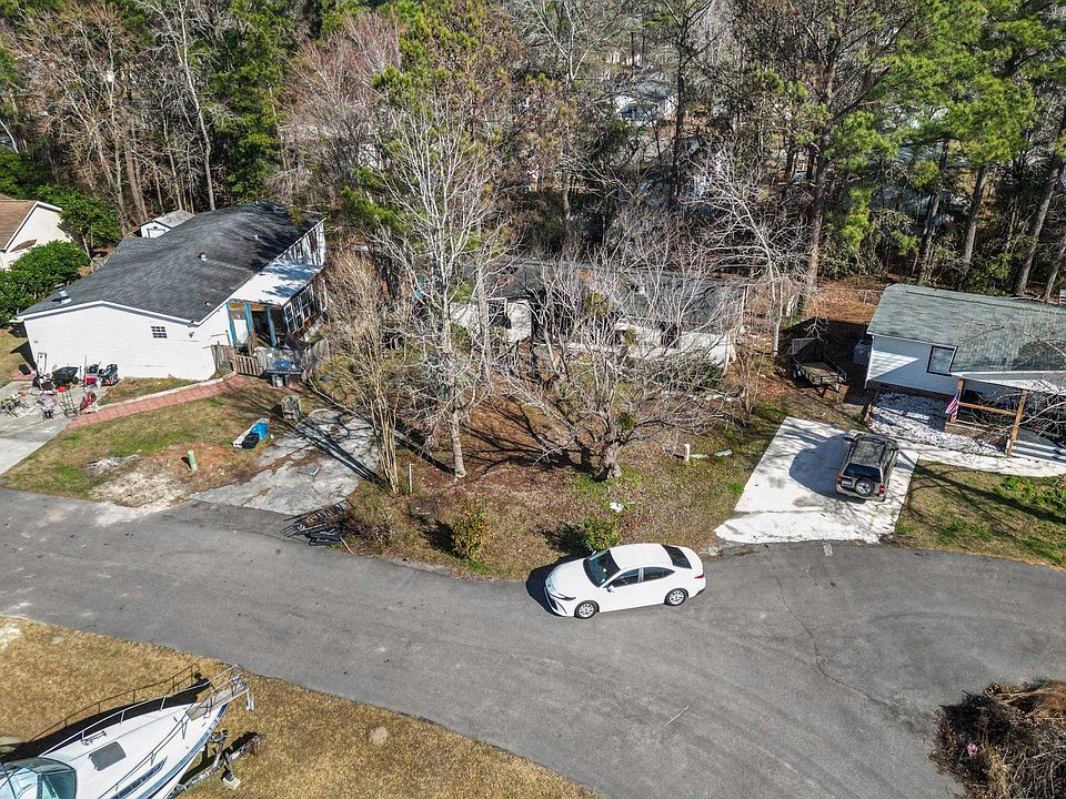 1st image of 609 Reef Ct.