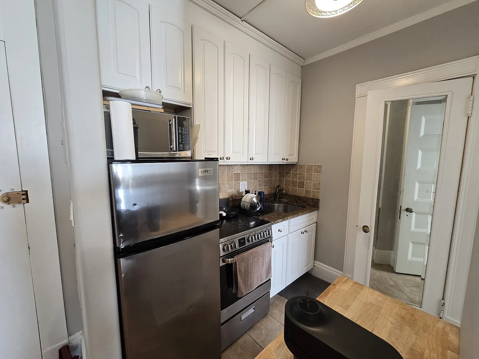 1 bed, 1.0 bath, 459 sqft, $3,000 — Photo 3