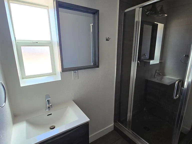 646 N 10th Ave — Photo 21