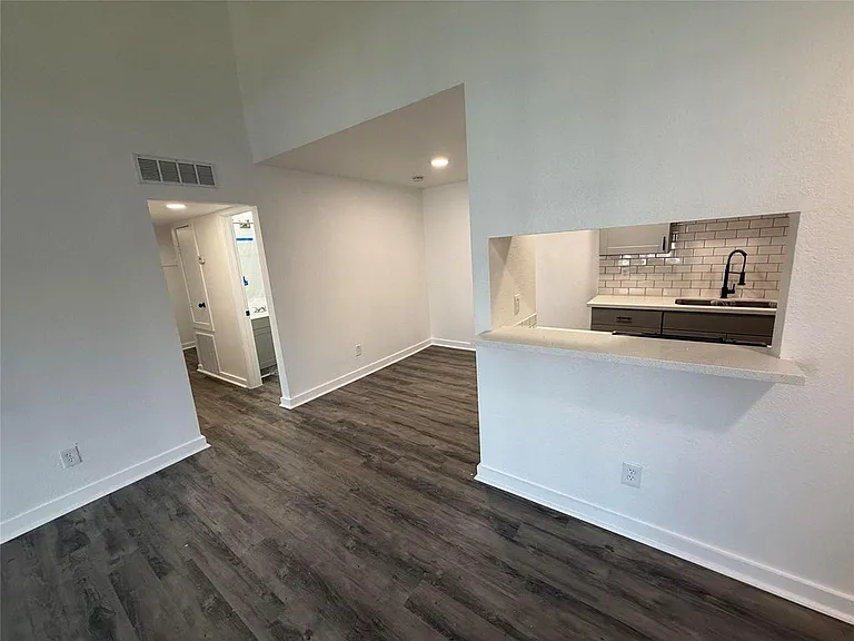 8034 Antoine Dr — Photo 1