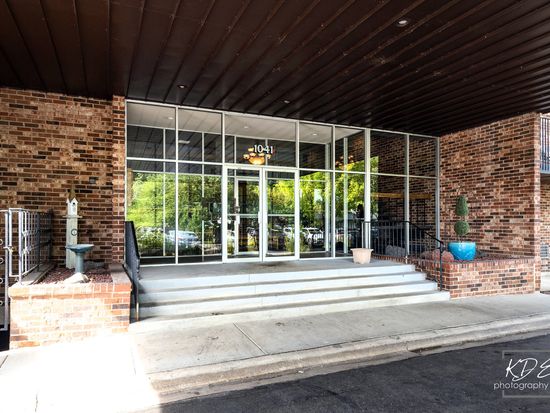 1041 W Ogden Ave #2-121, Naperville, IL 60563