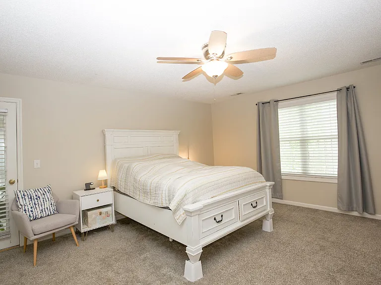 225 Adams Cir — Photo 27