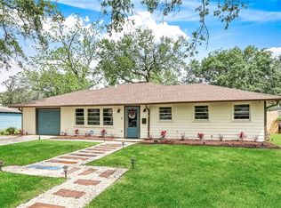 208 Berkley Dr, New Orleans, LA 70131