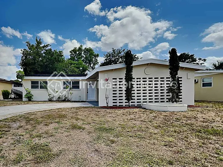 11674 Oleander Dr — Photo 1