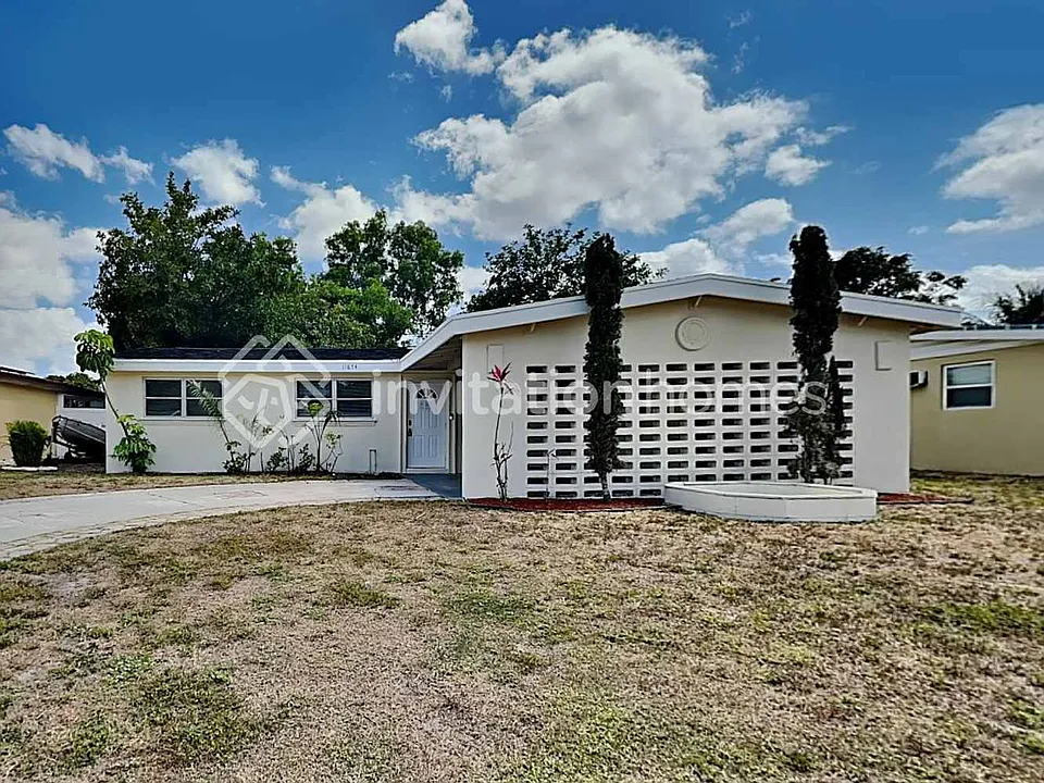 11674 Oleander Dr