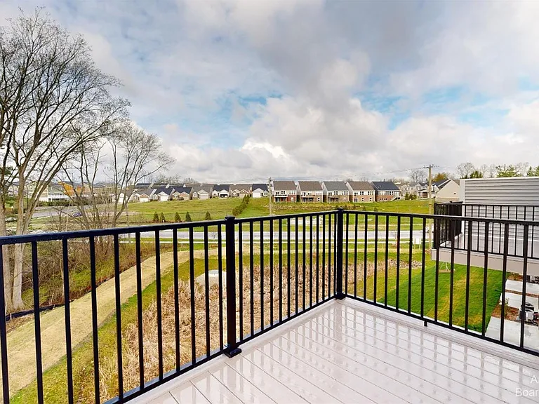 2725 Bristol Ridge Dr — Photo 8
