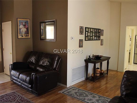 5th image of 2529 Highvale Dr