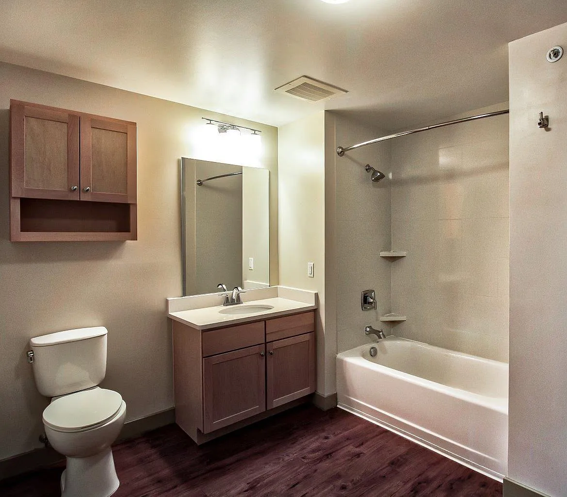 Mount Hope Lofts — Photo 2