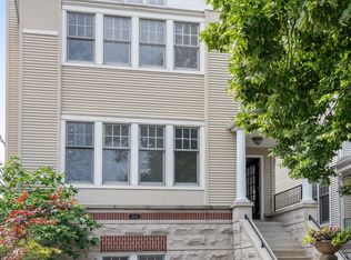 3848 N Greenview Ave, Chicago, IL 60613
