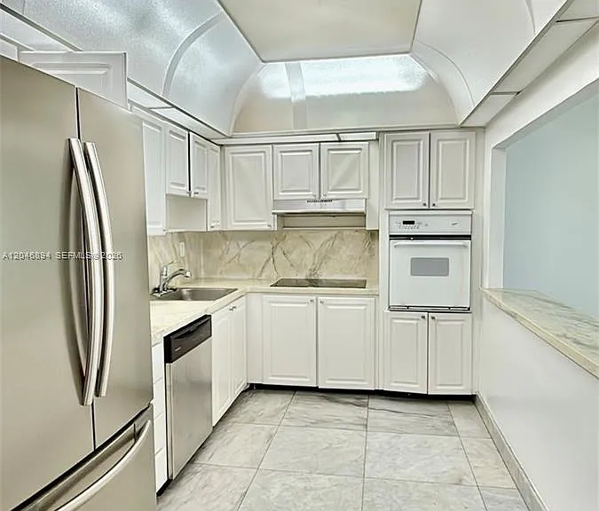 19380 Collins Ave #1423 — Photo 6