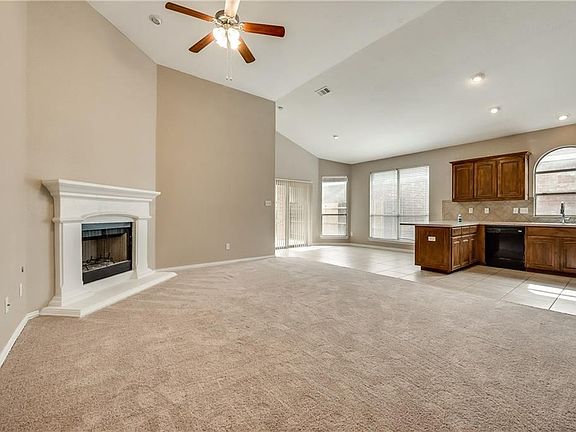Living room & kitchen