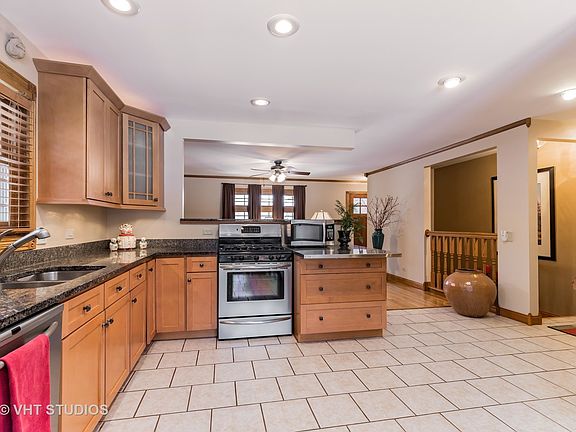 4th image of 526 N Garfield Blvd