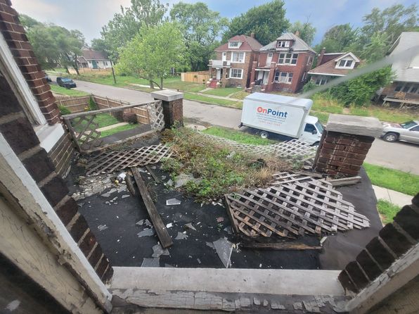 detroit-michigan-88398033 picture