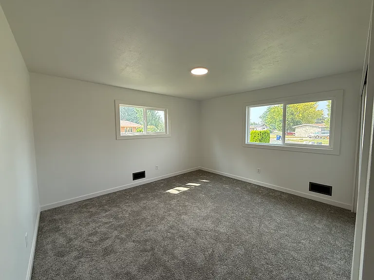 809 Mountain View Dr — Photo 8