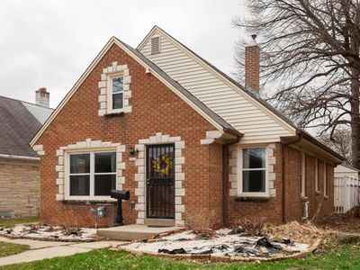 3463 N Dousman St, Milwaukee, WI, 53212