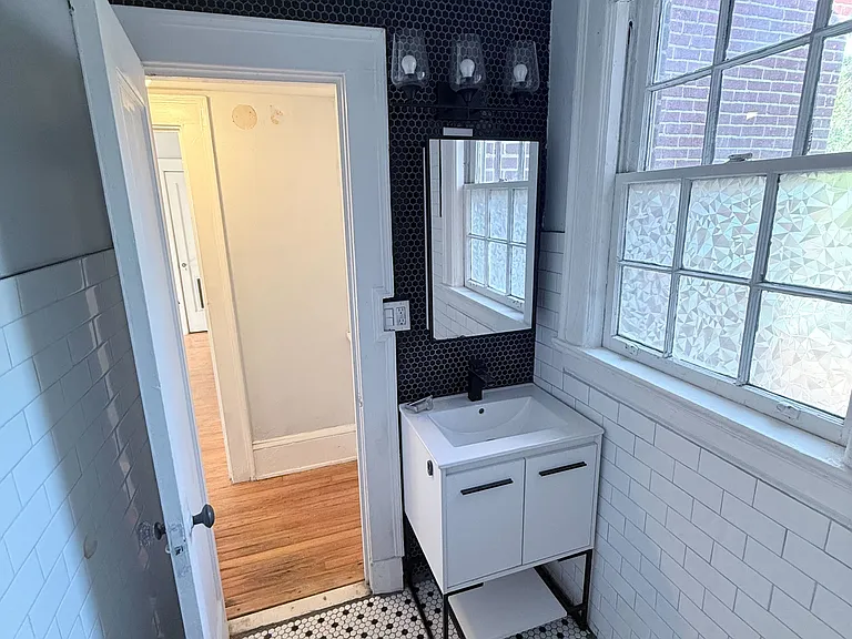 2061 Forbes St #12 — Photo 15