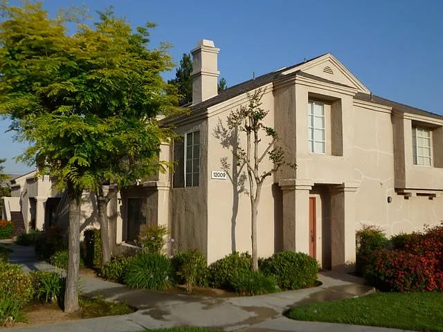 12009 Aspen Cir — Photo 1