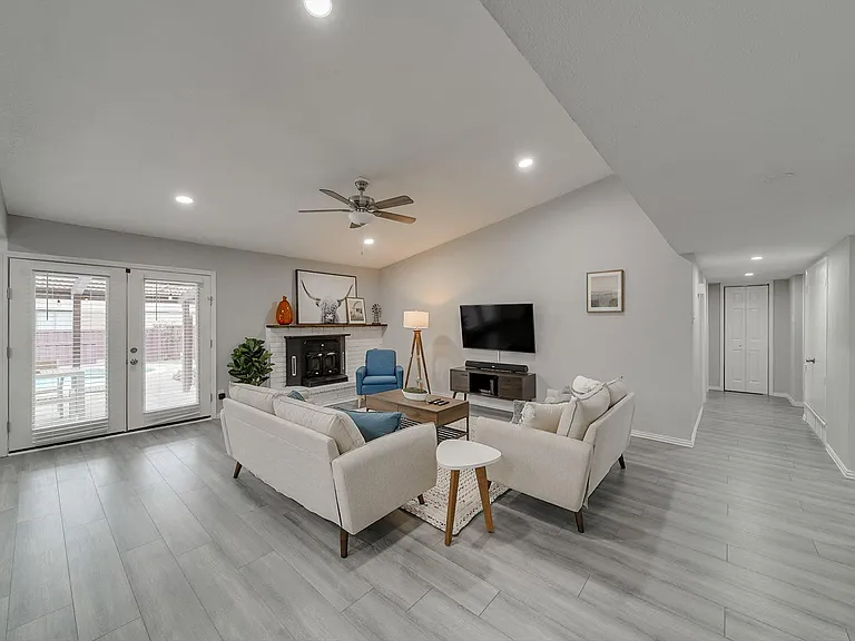 2922 Clover Valley Dr — Photo 9