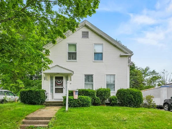 90 Common St, Barre, MA 01005