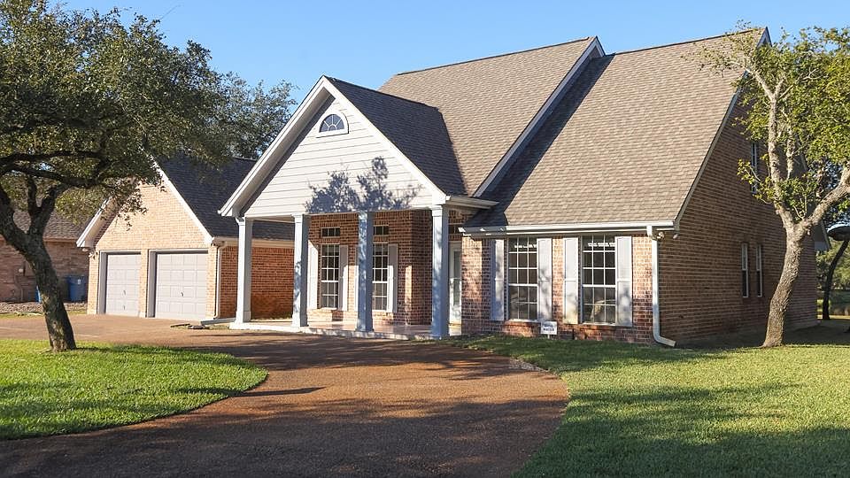 1st image of 401 Augusta Dr