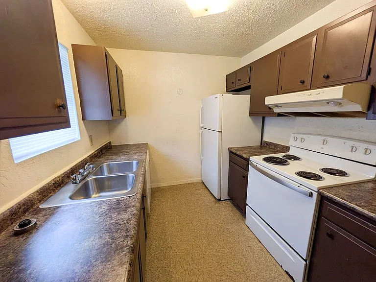 Manya Point Apartments — Photo 15
