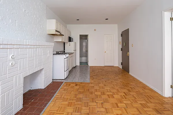 Rented by Brown Harris Stevens | media 8