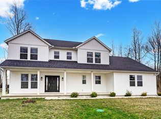 5896 S Pitchin Rd, Springfield, OH 45502